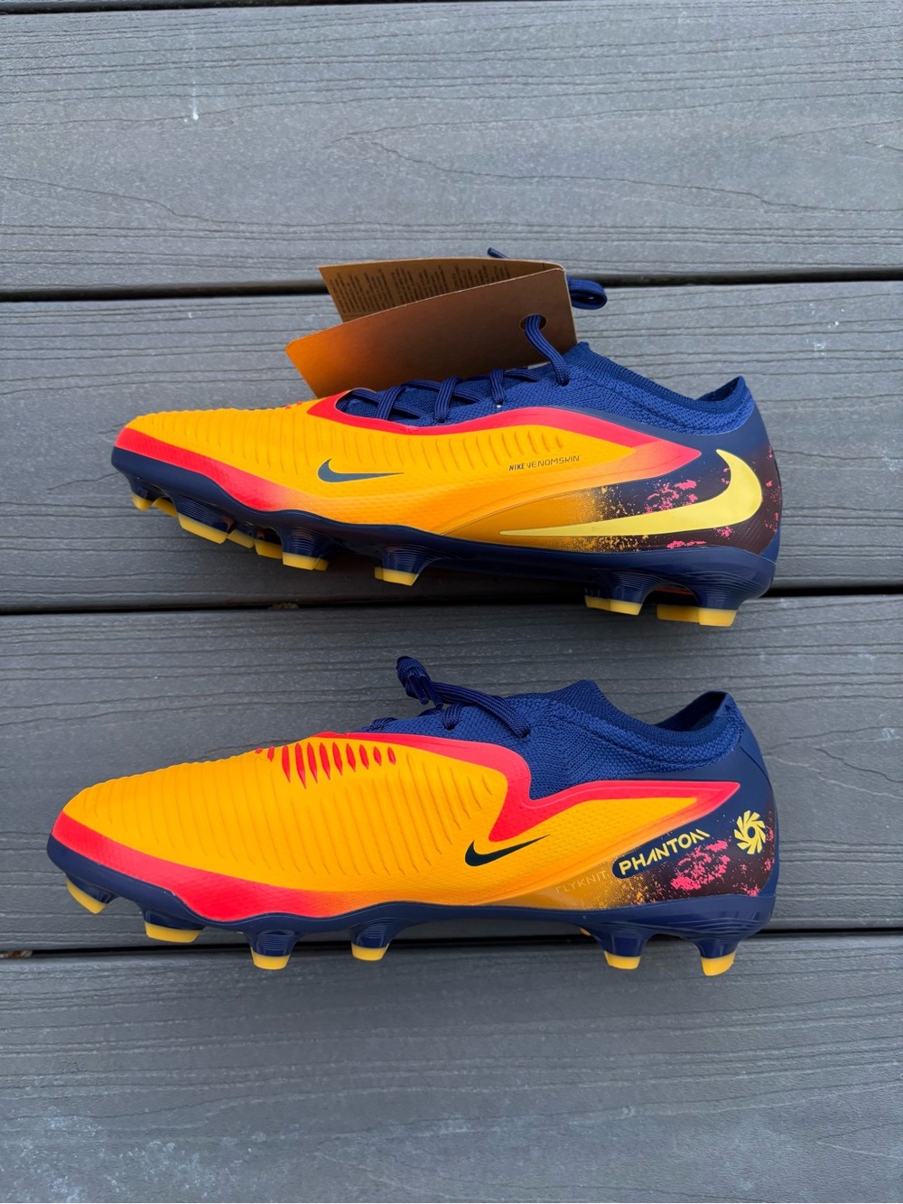 Nike JR Phantom 6 Low Pro FG Soccer Cleats Youth 6Y New